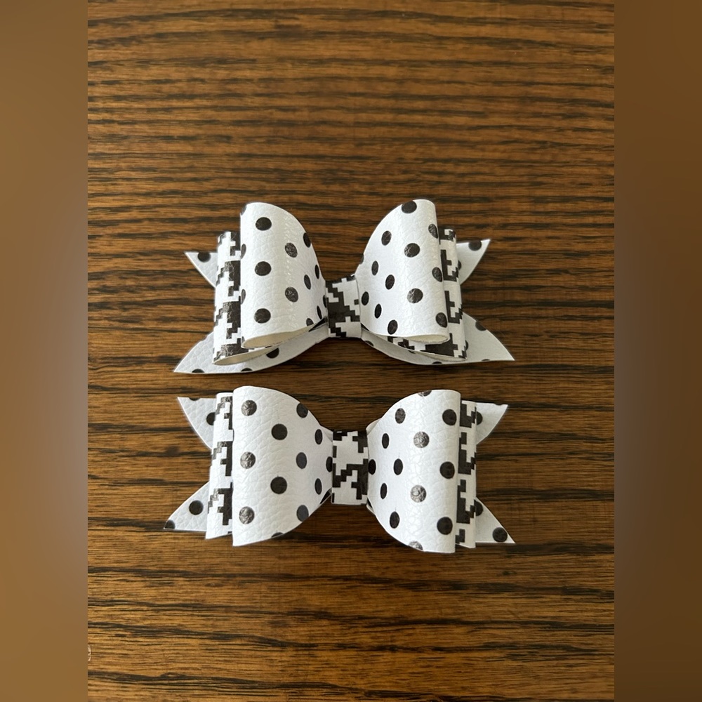 SOLD•Shoe Clips